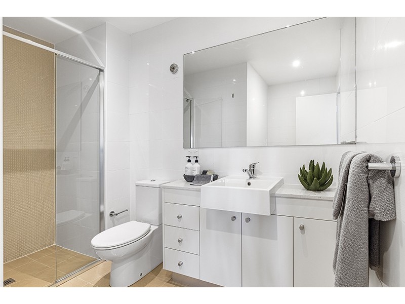 18/69-71 Oaks Avenue, Dee Why NSW 2099