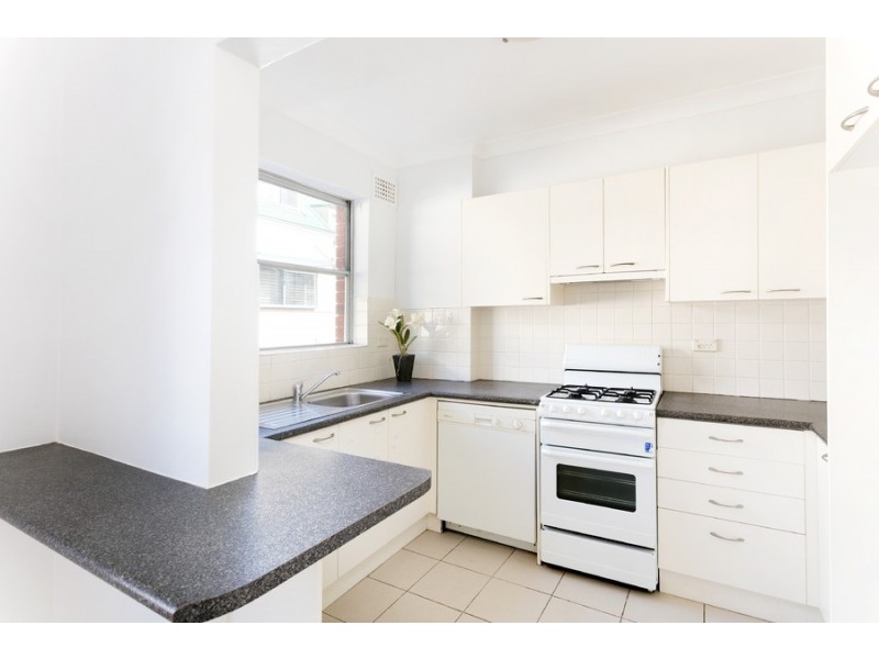 10/24 Pacific Parade, Dee Why NSW 2099