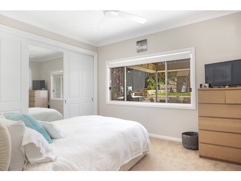 24 Lakeview Parade, Warriewood NSW 2102