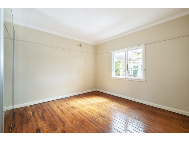 13 Oxford Falls Road, Beacon Hill NSW 2100