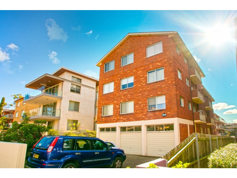 8/104 Howard Avenue, Dee Why NSW 2099