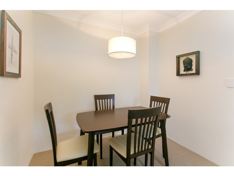5/5 Clarence Avenue, Dee Why NSW 2099