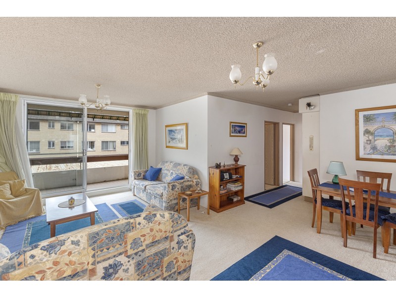 11/3 Holborn Avenue, Dee Why NSW 2099