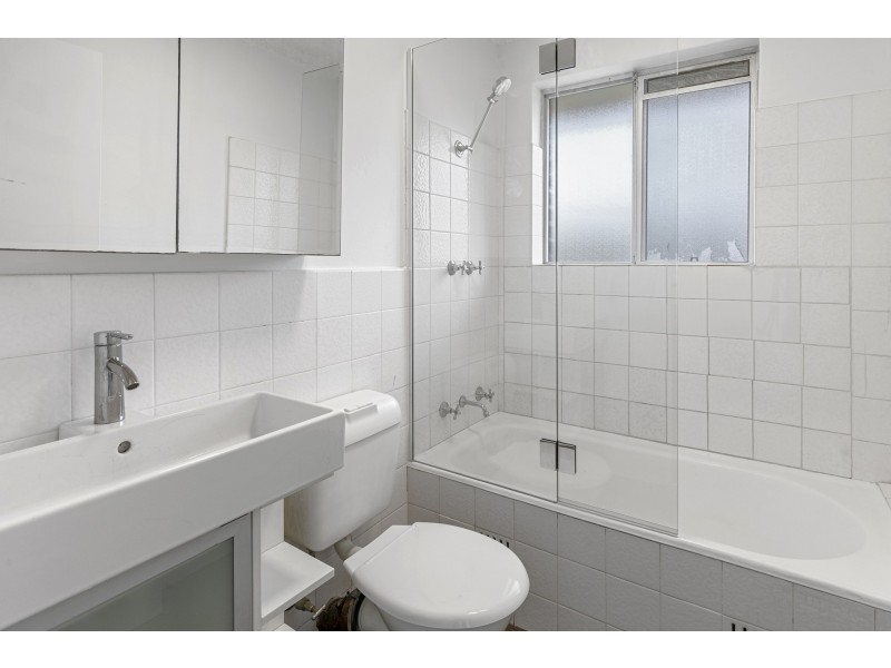 8/13 Lismore Avenue, Dee Why NSW 2099