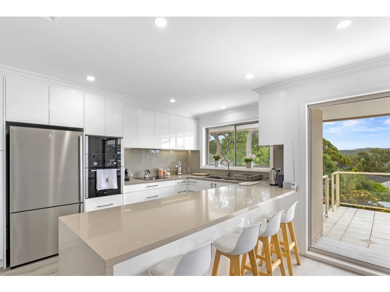 92 Rose Avenue, Wheeler Heights NSW 2097