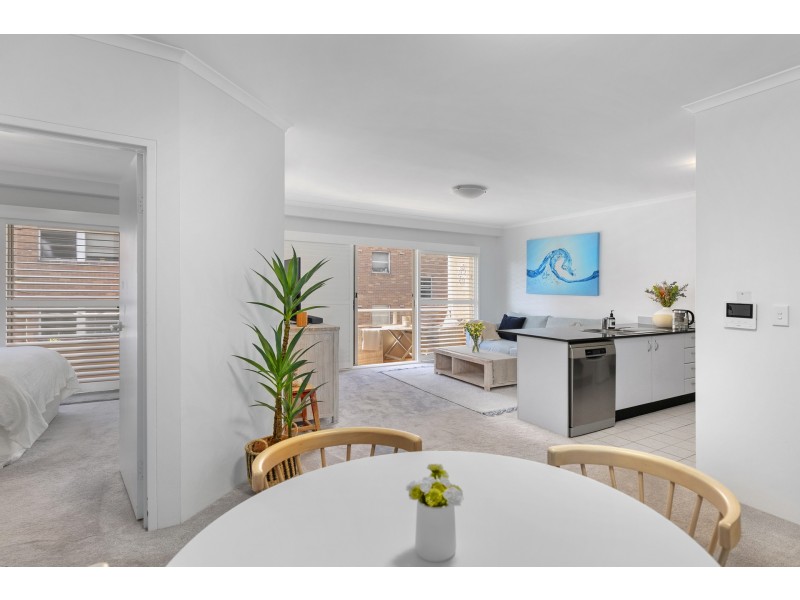 8/6-10 Boronia Street, Dee Why NSW 2099