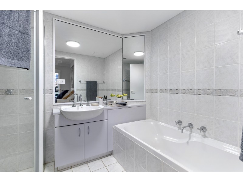 8/6-10 Boronia Street, Dee Why NSW 2099