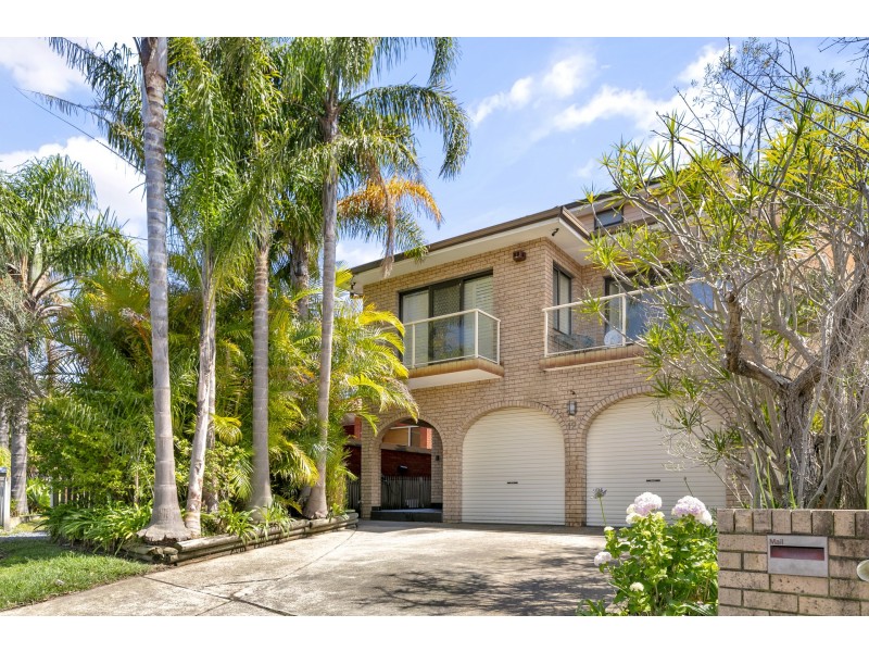 12 De Chair Road, Narraweena NSW 2099