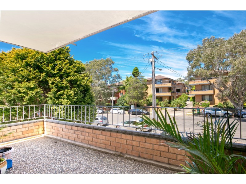 2/25 Lismore Avenue, Dee Why NSW 2099