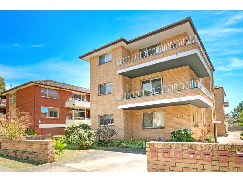 2/25 Lismore Avenue, Dee Why NSW 2099