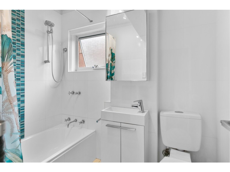 8/68 Howard Avenue, Dee Why NSW 2099