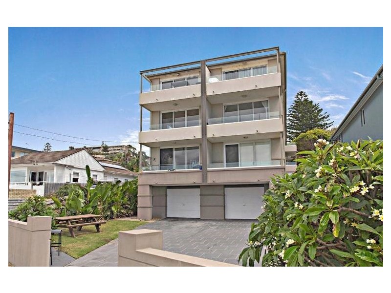 7/64 Carrington Parade, Curl Curl NSW 2096