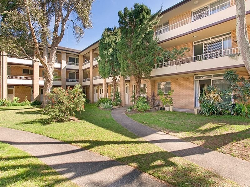 16/4 Lismore Avenue, Dee Why NSW 2099