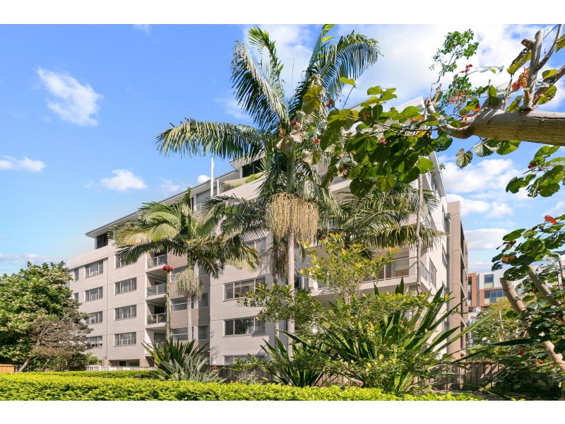 B27/31-37 Pacific Parade, Dee Why NSW 2099