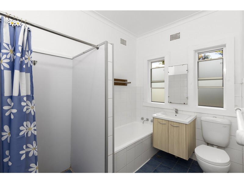 2/31 South Creek Road, Dee Why NSW 2099