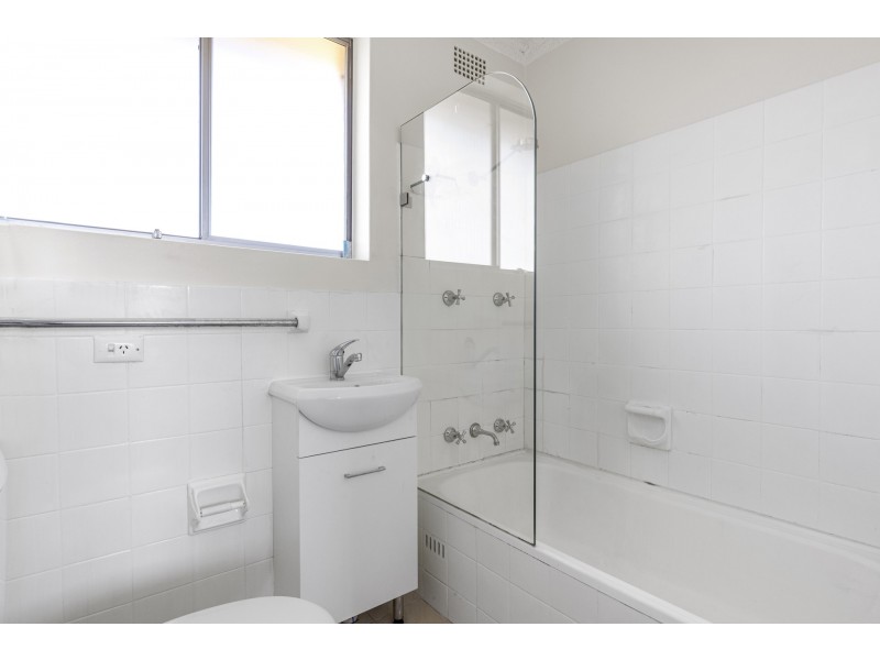 12/98 Howard Avenue, Dee Why NSW 2099