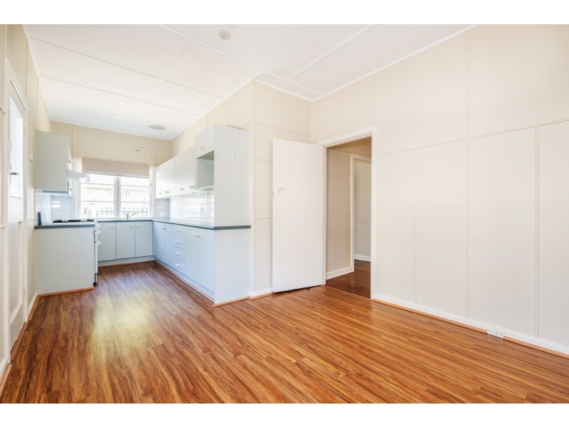 13 Oxford Falls Road, Beacon Hill NSW 2100