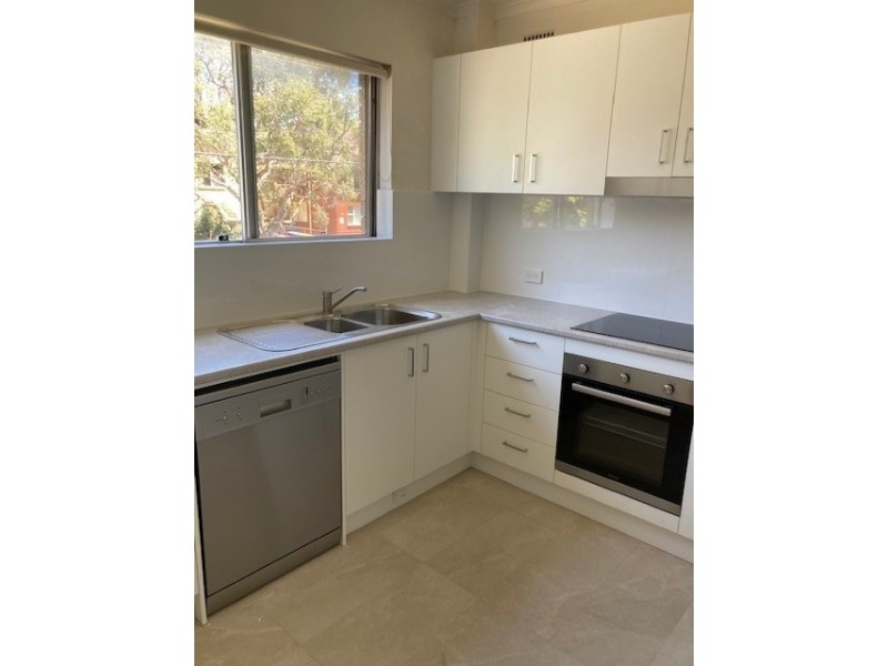 2/25 Lismore Avenue, Dee Why NSW 2099