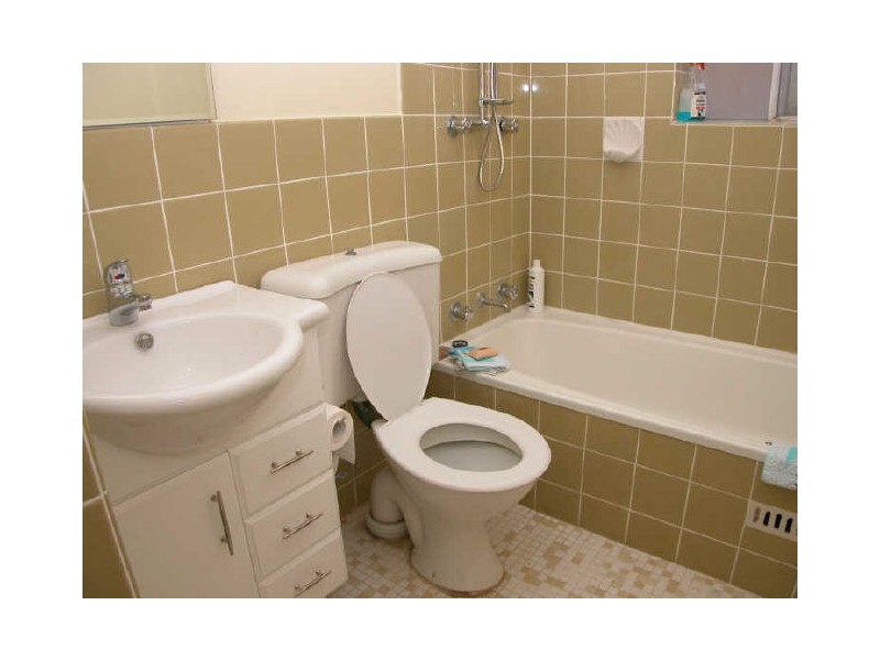 2/54 Oaks Ave, Dee Why NSW 2099