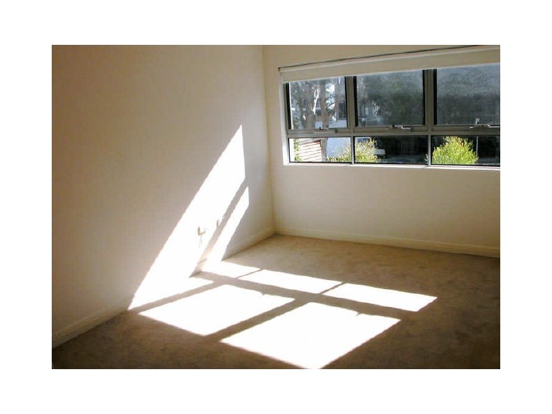 2/31-33 Sturdee Parade, Dee Why NSW 2099