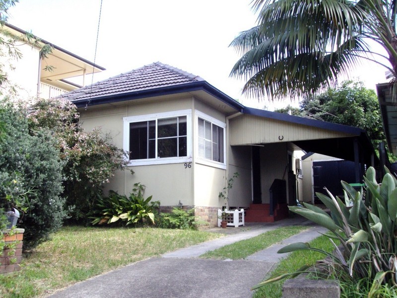 96 Pitt Road, North Curl Curl NSW 2099