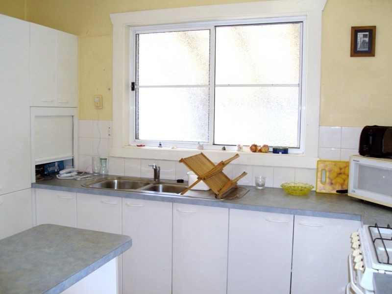 96 Pitt Road, North Curl Curl NSW 2099