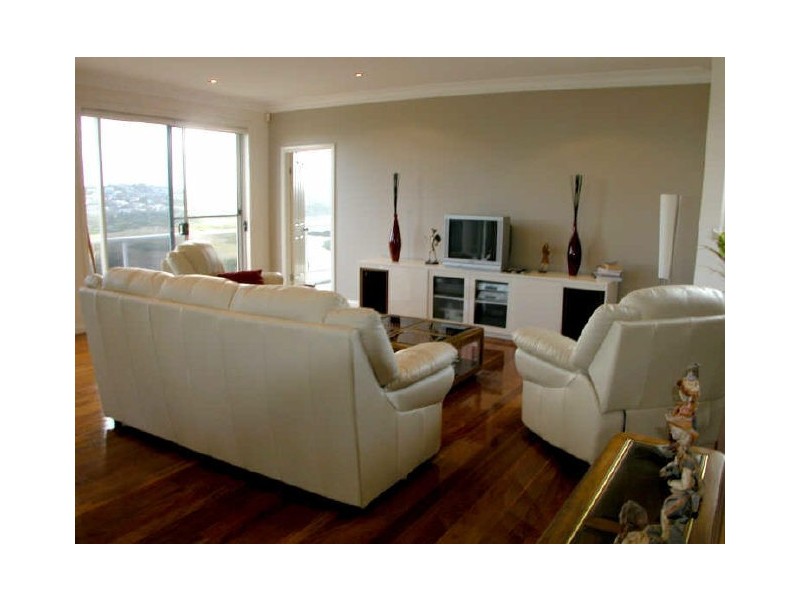 22 Taylor Street, North Curl Curl NSW 2099