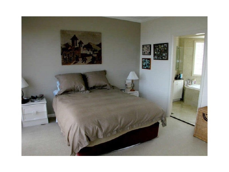 22 Taylor Street, North Curl Curl NSW 2099