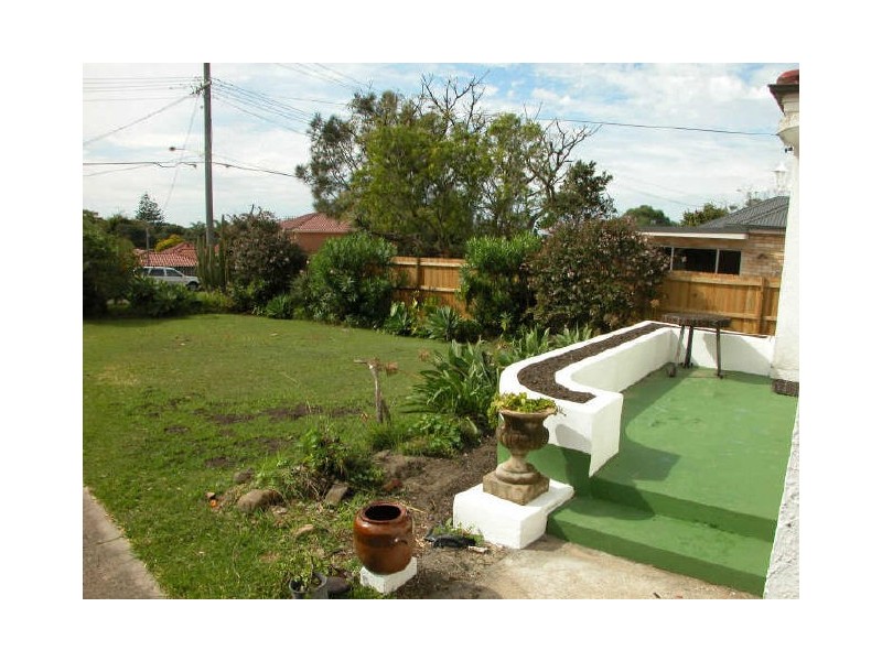 4 Delaigh Avenue, North Curl Curl NSW 2099