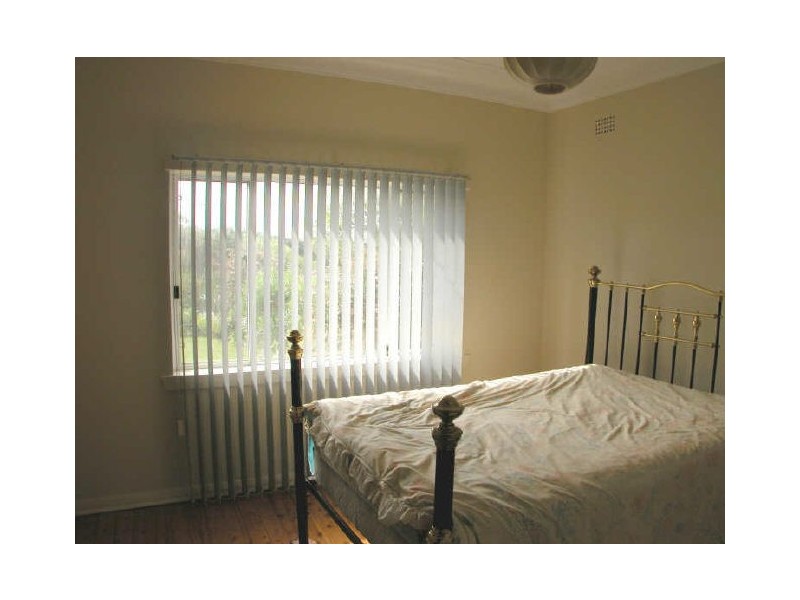 4 Delaigh Avenue, North Curl Curl NSW 2099