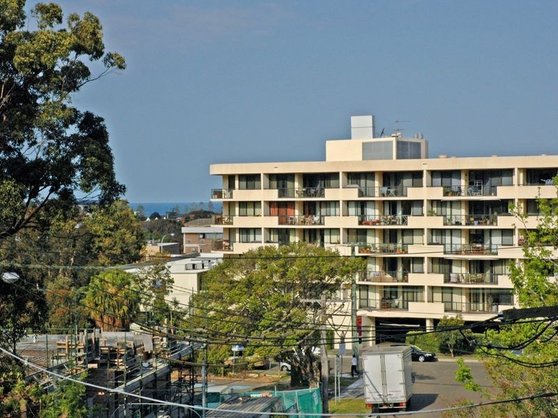 2/15 Burne Avenue, Dee Why NSW 2099