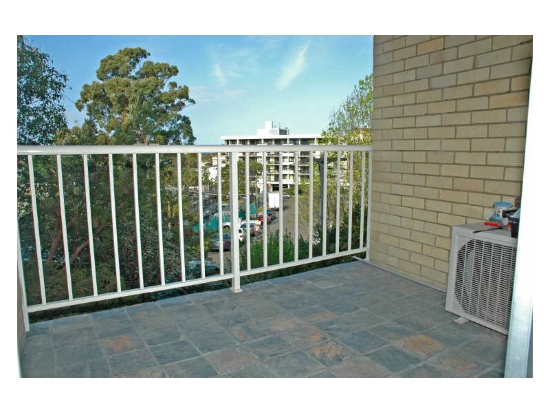 2/15 Burne Avenue, Dee Why NSW 2099