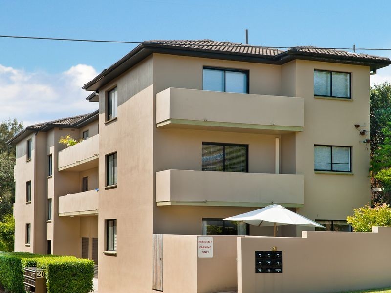 1/22 Wheeler Parade, Dee Why NSW 2099