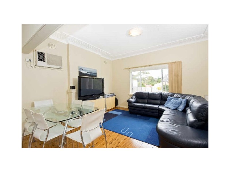 4 Delaigh Avenue, North Curl Curl NSW 2099