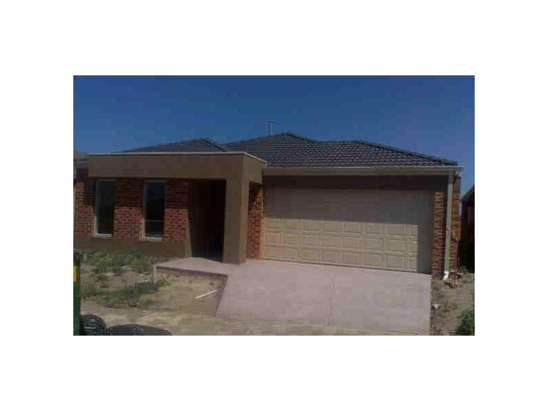 18 Peppertree Street, Keysborough VIC 3173