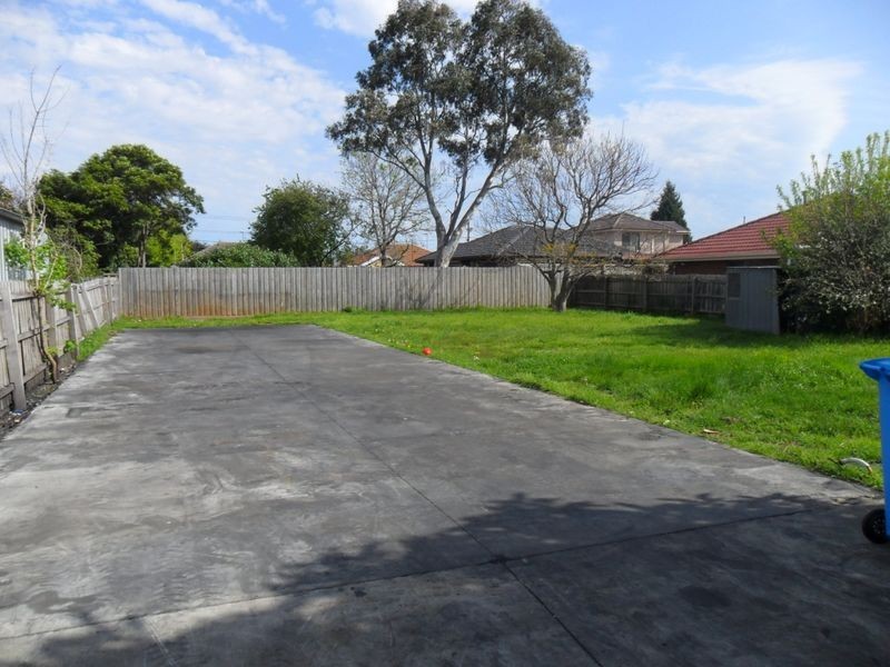 16 Rutherglen Street, Noble Park VIC 3174