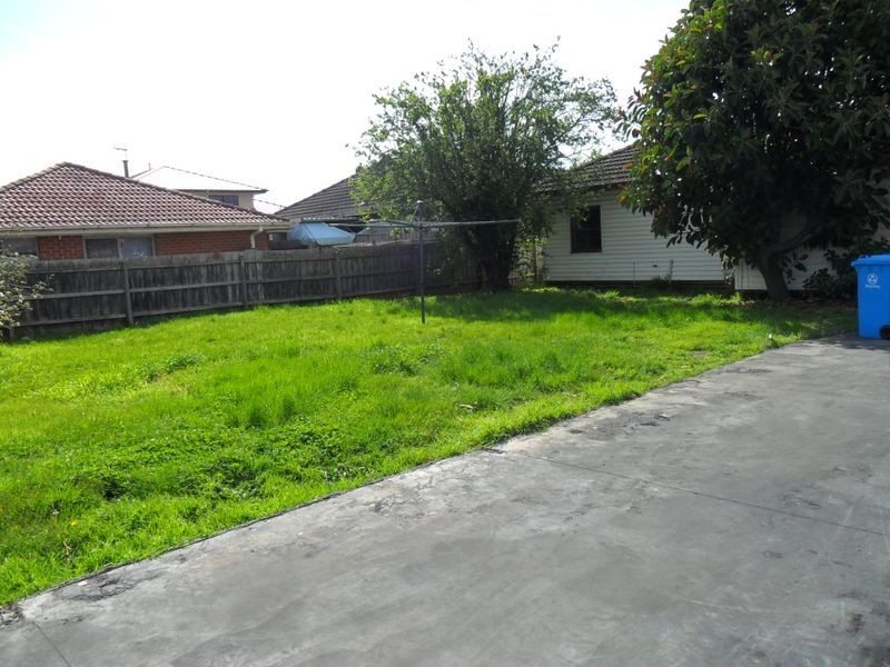 16 Rutherglen Street, Noble Park VIC 3174