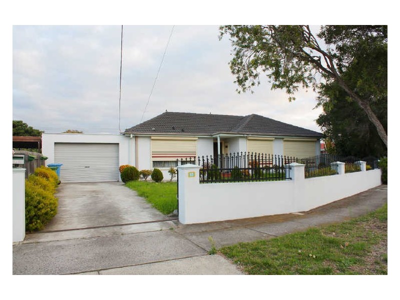 11 Mark Court, Noble Park VIC 3174