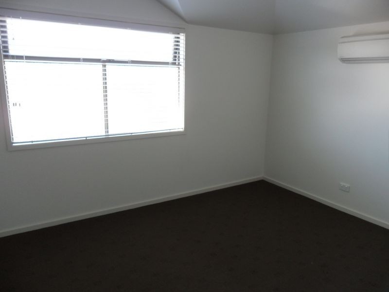 2/32 Parkinson Street, Mount Waverley VIC 3149