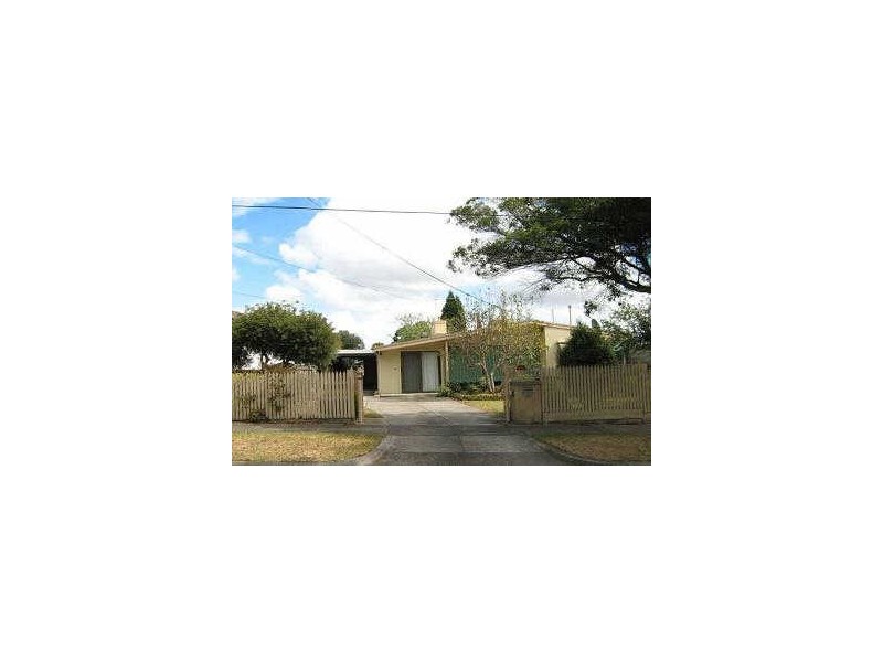 10 Gardiner Avenue, Dandenong North VIC 3175