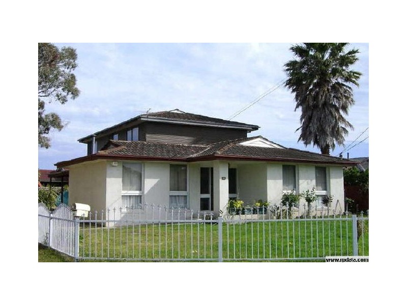 92 Kingsclere Ave, Keysborough VIC 3173