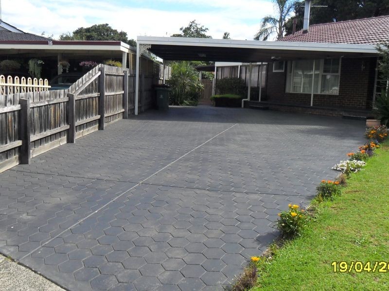 19 Woodstock Place, Springvale South VIC 3172