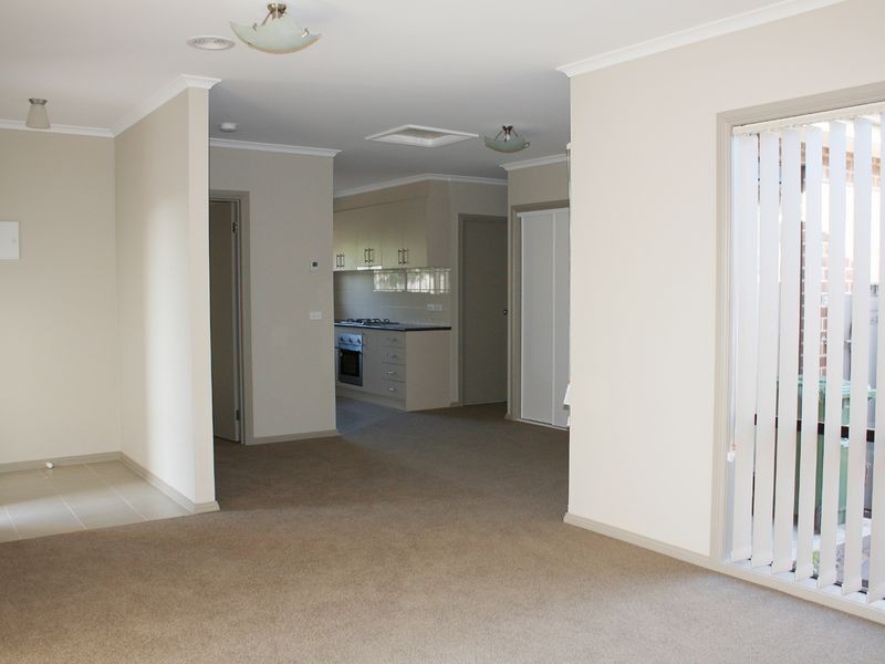 1/4 Seventh Avenue, Dandenong VIC 3175