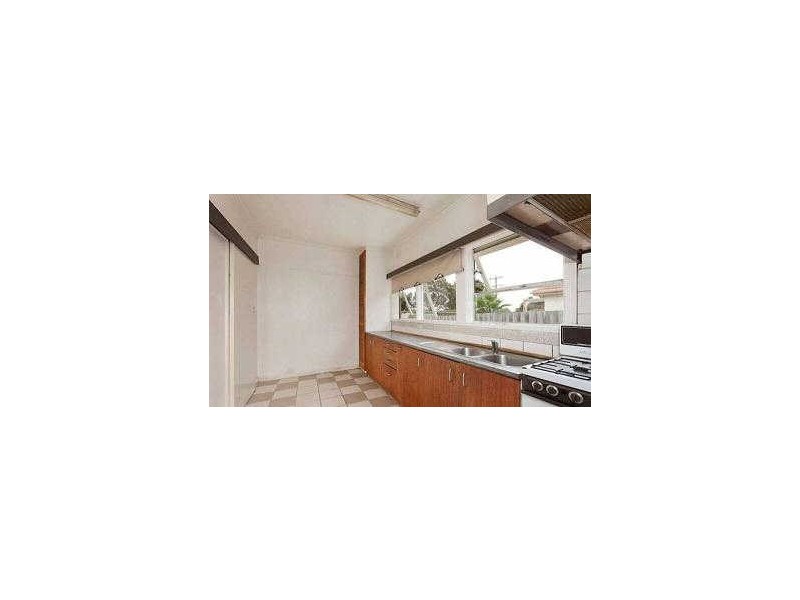 9 Regency Street, Dandenong VIC 3175