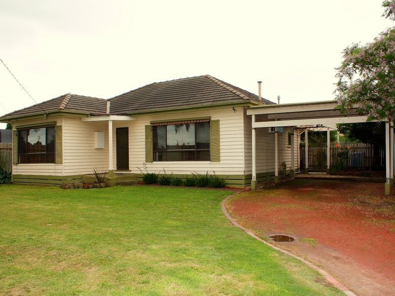 39 Pinewood Avenue, Dandenong North VIC 3175