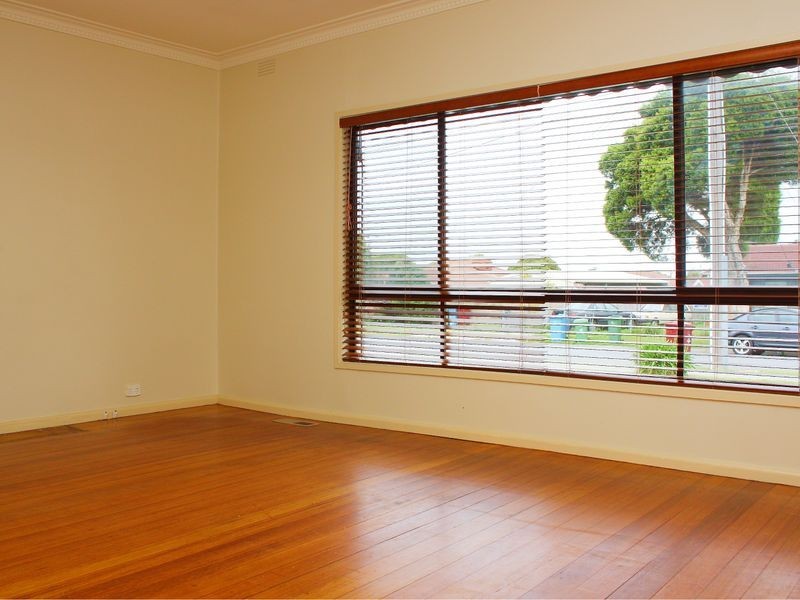 39 Pinewood Avenue, Dandenong North VIC 3175