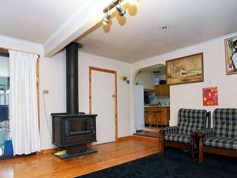 8 Carter Street, Noble Park VIC 3174