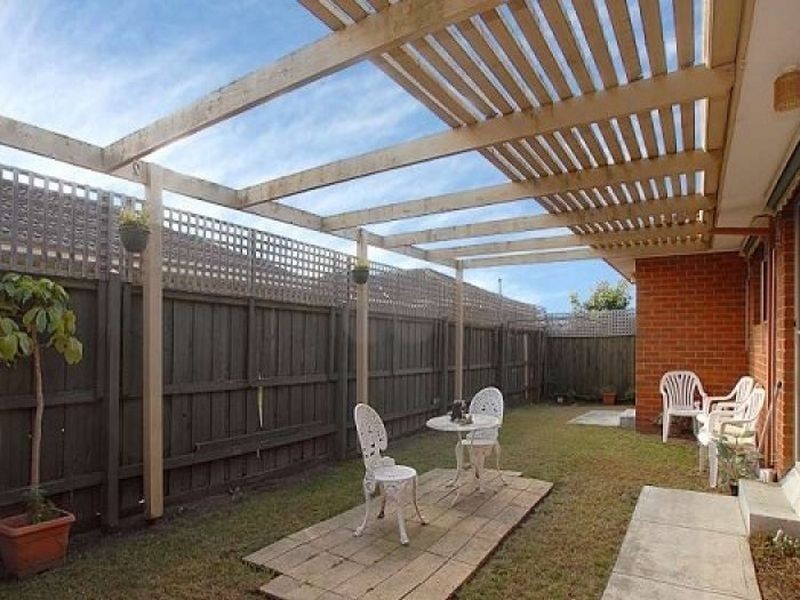 2/11 Flinders Street, Noble Park VIC 3174