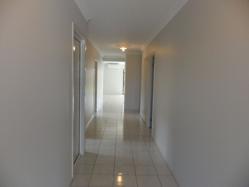 27 Cafardi Boulevard, Keysborough VIC 3173