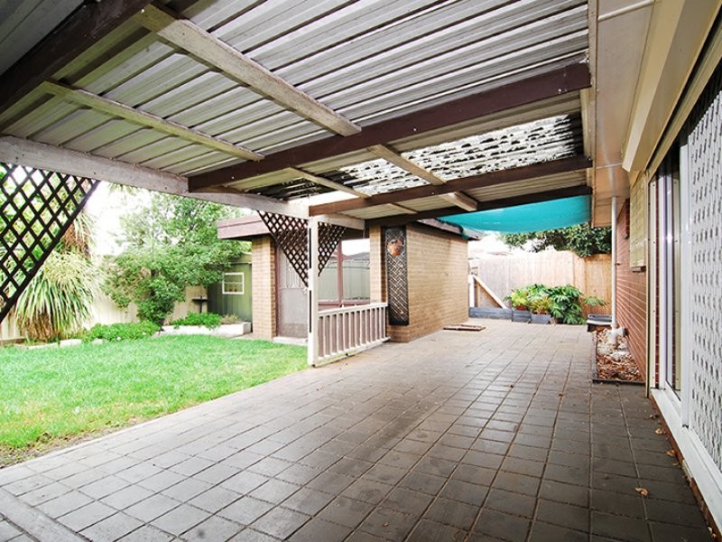 9 Kent Court, Keysborough VIC 3173
